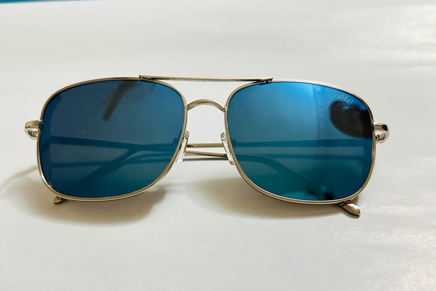 Classic Aviator Metal Frame Sunglasses – Full Mirror Lens & Fiber Case | 5116-FLREV